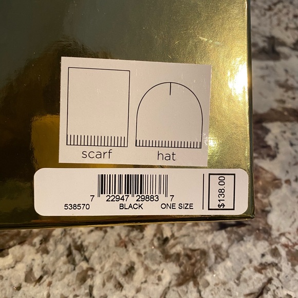 Michael Kors Women`s Metallic MK Diamond Logo Scarf/Hat 2Pc Set Gold MK Gift Box - Picture 3 of 5